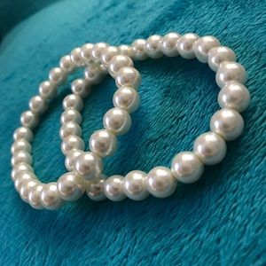 Pearl bracelets